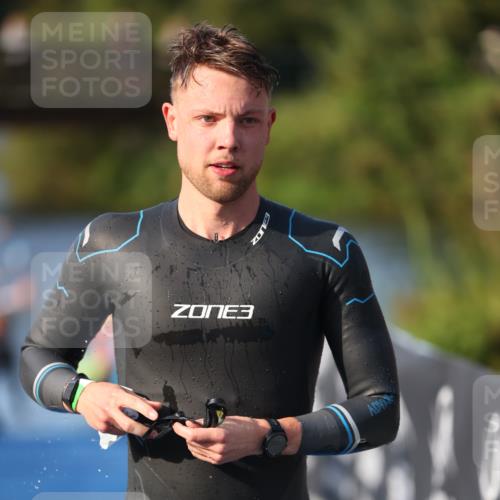 25.08.2024 - Elbe Triathlon Hamburg H.Heesch http://msf.ph/oto/6853059 25.08.2024 09:00:54 Schwimmen 226, 230, 252, 258, 309 meine-sportfotos.de