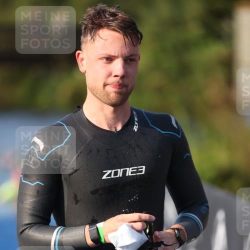 25.08.2024 - Elbe Triathlon Hamburg H.Heesch http://msf.ph/oto/6853108 25.08.2024 09:00:54 Schwimmen 226, 230, 252, 258, 309 meine-sportfotos.de