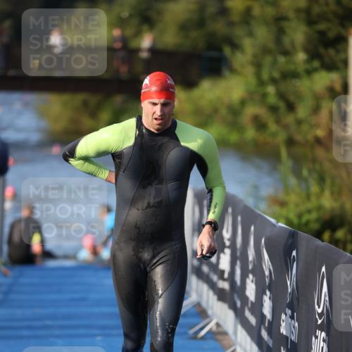 25.08.2024 - Elbe Triathlon Hamburg H.Heesch http://msf.ph/oto/6853166 25.08.2024 09:01:06 Schwimmen 226, 238, 270, 309 meine-sportfotos.de