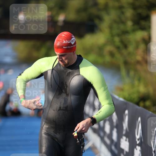 25.08.2024 - Elbe Triathlon Hamburg H.Heesch http://msf.ph/oto/6853274 25.08.2024 09:01:07 Schwimmen 226, 238, 270, 284, 309 meine-sportfotos.de