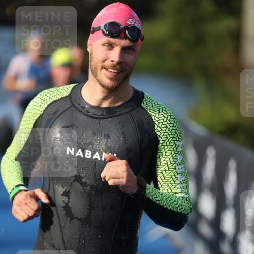 25.08.2024 - Elbe Triathlon Hamburg H.Heesch http://msf.ph/oto/6853495 25.08.2024 09:01:21 Schwimmen 175, 210, 238, 270, 284, 293, 309, 318 meine-sportfotos.de