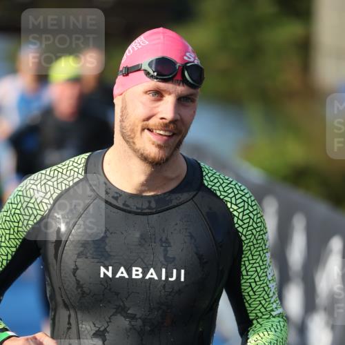 25.08.2024 - Elbe Triathlon Hamburg H.Heesch http://msf.ph/oto/6853536 25.08.2024 09:01:21 Schwimmen 175, 210, 238, 270, 284, 293, 309, 318 meine-sportfotos.de