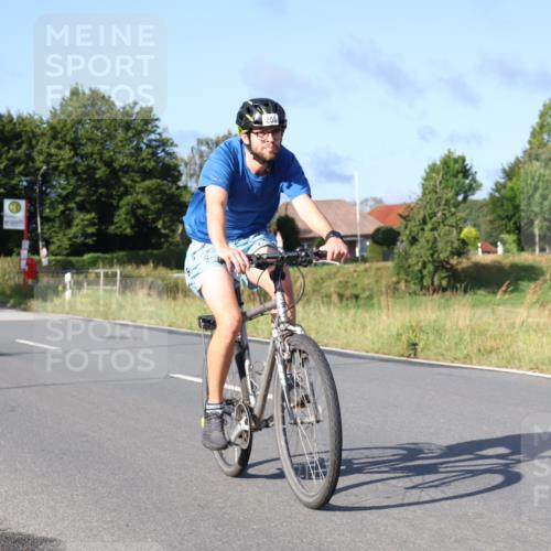 25.08.2024 - Elbe Triathlon Hamburg Fuchs,  Jonas http://msf.ph/oto/6853594 25.08.2024 09:17:18 Radfahren 255 meine-sportfotos.de
