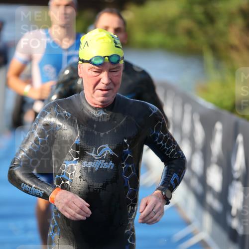 25.08.2024 - Elbe Triathlon Hamburg H.Heesch http://msf.ph/oto/6853612 25.08.2024 09:01:24 Schwimmen 175, 210, 215, 238, 270, 284, 293, 309, 318 meine-sportfotos.de