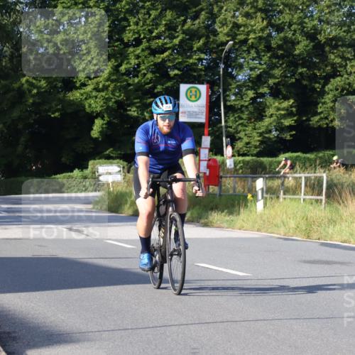 25.08.2024 - Elbe Triathlon Hamburg Fuchs,  Jonas http://msf.ph/oto/6853658 25.08.2024 09:17:31 Radfahren 321, 256, 257 meine-sportfotos.de