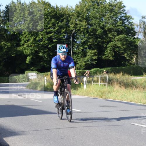 25.08.2024 - Elbe Triathlon Hamburg Fuchs,  Jonas http://msf.ph/oto/6853668 25.08.2024 09:17:32 Radfahren 321, 256, 257 meine-sportfotos.de