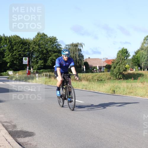 25.08.2024 - Elbe Triathlon Hamburg Fuchs,  Jonas http://msf.ph/oto/6853703 25.08.2024 09:17:32 Radfahren 321, 256, 257 meine-sportfotos.de