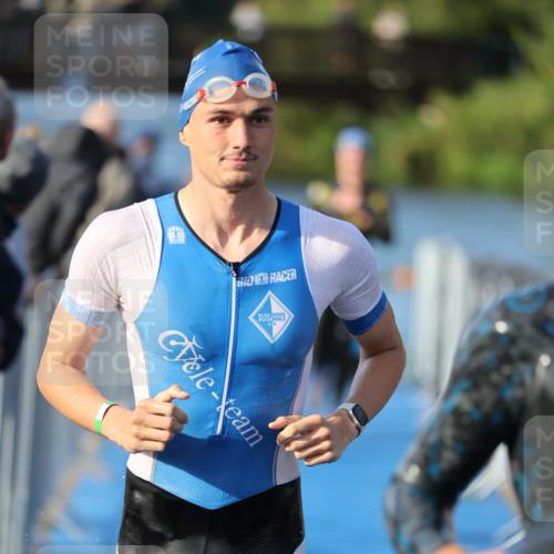 25.08.2024 - Elbe Triathlon Hamburg H.Heesch http://msf.ph/oto/6853725 25.08.2024 09:01:26 Schwimmen 175, 210, 215, 238, 270, 284, 293, 318 meine-sportfotos.de