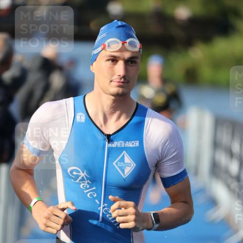 25.08.2024 - Elbe Triathlon Hamburg H.Heesch http://msf.ph/oto/6853743 25.08.2024 09:01:26 Schwimmen 175, 210, 215, 238, 270, 284, 293, 318 meine-sportfotos.de