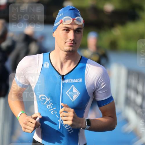 25.08.2024 - Elbe Triathlon Hamburg H.Heesch http://msf.ph/oto/6853747 25.08.2024 09:01:26 Schwimmen 175, 210, 215, 238, 270, 284, 293, 318 meine-sportfotos.de