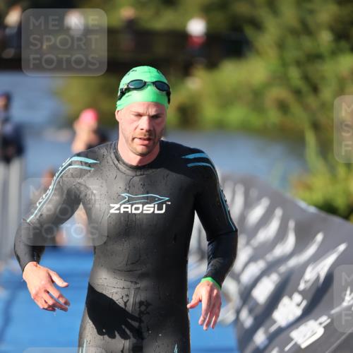 25.08.2024 - Elbe Triathlon Hamburg H.Heesch http://msf.ph/oto/6854039 25.08.2024 09:01:34 Schwimmen 135, 175, 210, 215, 238, 270, 284, 293, 318 meine-sportfotos.de