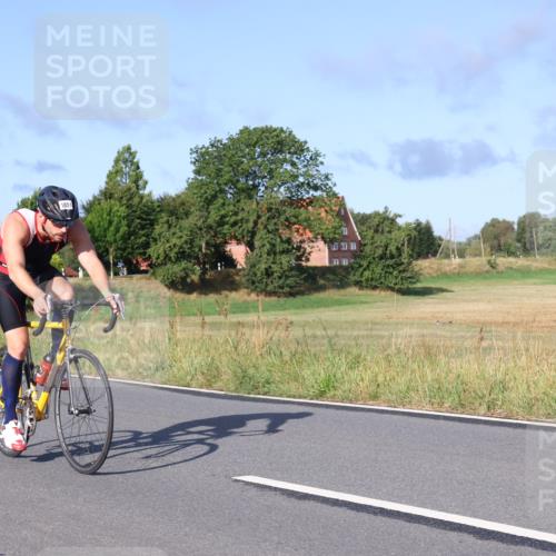 25.08.2024 - Elbe Triathlon Hamburg Fuchs,  Jonas http://msf.ph/oto/6854666 25.08.2024 09:17:43 Radfahren 1851, 289, 323, 265 meine-sportfotos.de