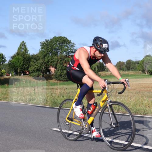 25.08.2024 - Elbe Triathlon Hamburg Fuchs,  Jonas http://msf.ph/oto/6854671 25.08.2024 09:17:43 Radfahren 1851, 289, 323, 265 meine-sportfotos.de