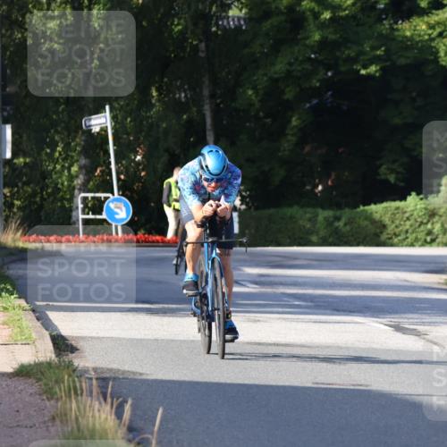 25.08.2024 - Elbe Triathlon Hamburg Fuchs,  Jonas http://msf.ph/oto/6854803 25.08.2024 09:17:53 Radfahren 265, 71, 229 meine-sportfotos.de