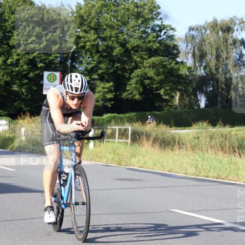 25.08.2024 - Elbe Triathlon Hamburg Fuchs,  Jonas http://msf.ph/oto/6854911 25.08.2024 09:17:58 Radfahren 71, 229, 187 meine-sportfotos.de