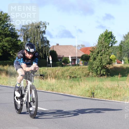 25.08.2024 - Elbe Triathlon Hamburg Fuchs,  Jonas http://msf.ph/oto/6855037 25.08.2024 09:18:08 Radfahren 391, 326, 107, 339 meine-sportfotos.de