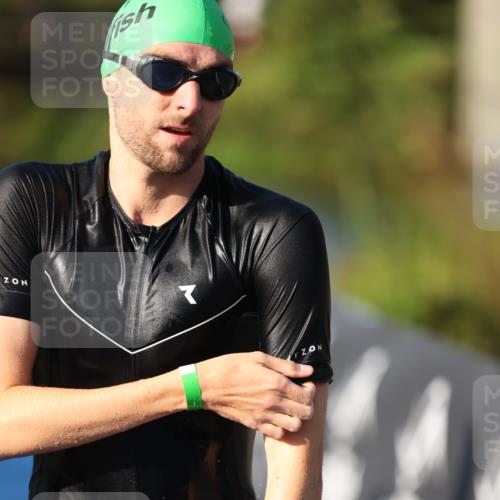 25.08.2024 - Elbe Triathlon Hamburg H.Heesch http://msf.ph/oto/6855093 25.08.2024 09:03:26 Schwimmen 219, 250, 286 meine-sportfotos.de