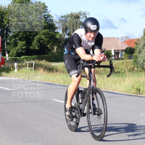 25.08.2024 - Elbe Triathlon Hamburg Fuchs,  Jonas http://msf.ph/oto/6855159 25.08.2024 09:18:14 Radfahren 391, 326, 107, 339, 234 meine-sportfotos.de