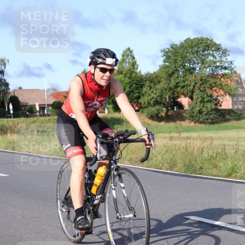 25.08.2024 - Elbe Triathlon Hamburg Fuchs,  Jonas http://msf.ph/oto/6855329 25.08.2024 09:18:31 Radfahren 119, 228, 73, 50, 242 meine-sportfotos.de
