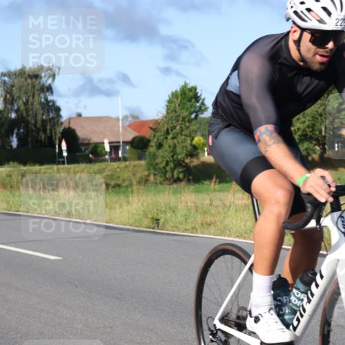 25.08.2024 - Elbe Triathlon Hamburg Fuchs,  Jonas http://msf.ph/oto/6855425 25.08.2024 09:18:34 Radfahren 119, 228, 73, 50, 242 meine-sportfotos.de