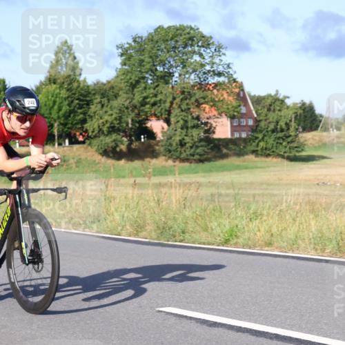 25.08.2024 - Elbe Triathlon Hamburg Fuchs,  Jonas http://msf.ph/oto/6855522 25.08.2024 09:18:38 Radfahren 228, 73, 50, 242 meine-sportfotos.de
