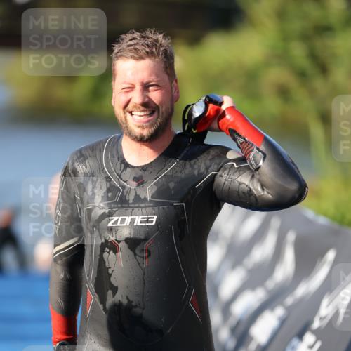 25.08.2024 - Elbe Triathlon Hamburg H.Heesch http://msf.ph/oto/6855575 25.08.2024 09:03:53 Schwimmen 206, 249, 251, 255, 271, 317 meine-sportfotos.de
