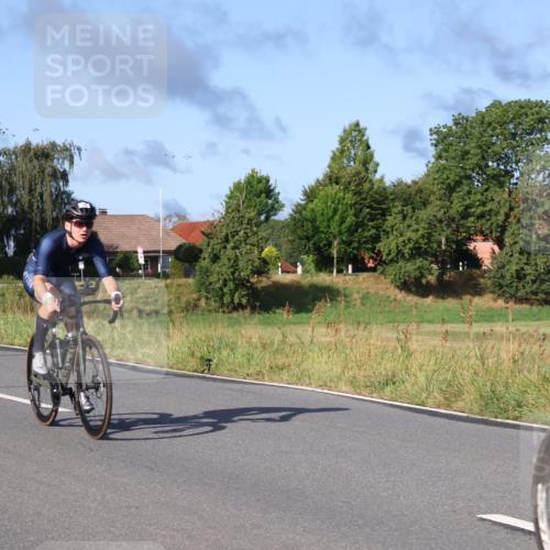25.08.2024 - Elbe Triathlon Hamburg Fuchs,  Jonas http://msf.ph/oto/6855648 25.08.2024 09:18:57 Radfahren 164, 345, 200, 156, 155 meine-sportfotos.de