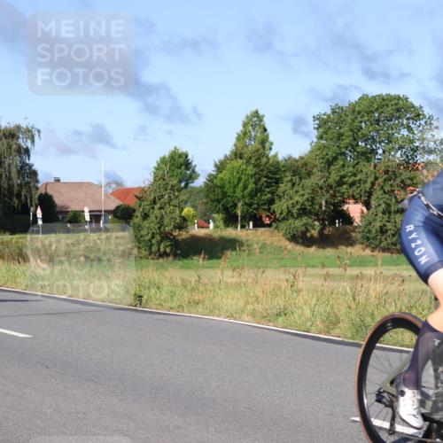 25.08.2024 - Elbe Triathlon Hamburg Fuchs,  Jonas http://msf.ph/oto/6855663 25.08.2024 09:18:57 Radfahren 164, 345, 200, 156, 155 meine-sportfotos.de