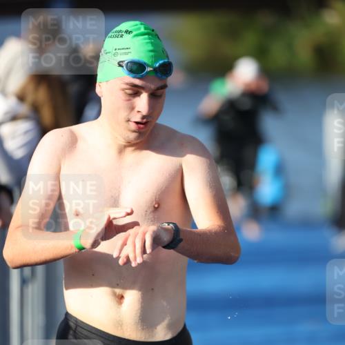 25.08.2024 - Elbe Triathlon Hamburg H.Heesch http://msf.ph/oto/6855746 25.08.2024 09:04:00 Schwimmen 206, 249, 251, 255, 271, 317 meine-sportfotos.de