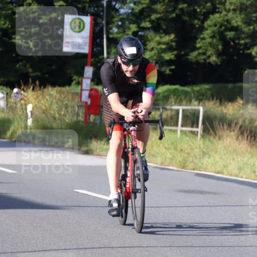 25.08.2024 - Elbe Triathlon Hamburg Fuchs,  Jonas http://msf.ph/oto/6855752 25.08.2024 09:19:06 Radfahren 53, 139, 176 meine-sportfotos.de