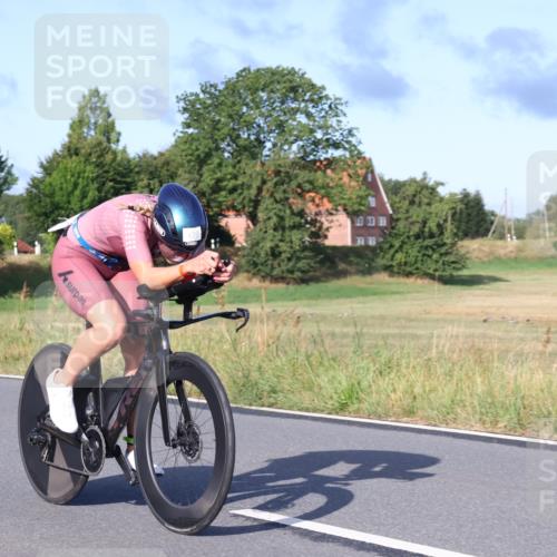 25.08.2024 - Elbe Triathlon Hamburg Fuchs,  Jonas http://msf.ph/oto/6855870 25.08.2024 09:19:11 Radfahren 53, 139, 176, 243 meine-sportfotos.de