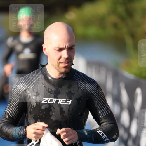 25.08.2024 - Elbe Triathlon Hamburg H.Heesch http://msf.ph/oto/6855872 25.08.2024 09:04:05 Schwimmen 206, 251, 255, 271, 317 meine-sportfotos.de