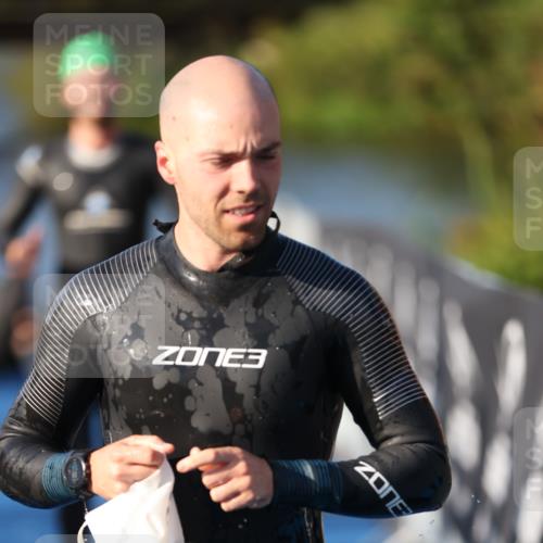 25.08.2024 - Elbe Triathlon Hamburg H.Heesch http://msf.ph/oto/6855877 25.08.2024 09:04:05 Schwimmen 206, 251, 255, 271, 317 meine-sportfotos.de