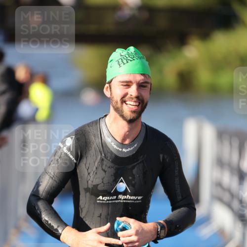 25.08.2024 - Elbe Triathlon Hamburg H.Heesch http://msf.ph/oto/6855951 25.08.2024 09:04:07 Schwimmen 206, 251, 255, 271, 317 meine-sportfotos.de