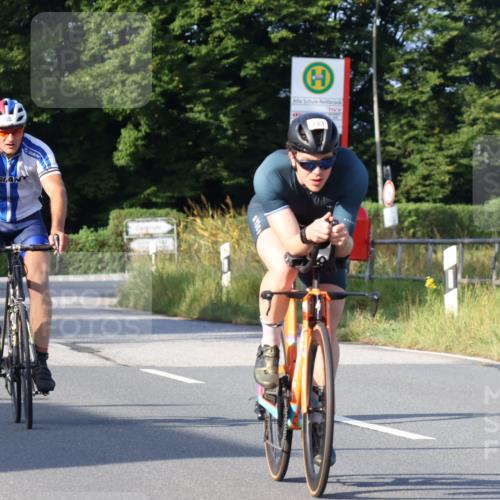 25.08.2024 - Elbe Triathlon Hamburg Fuchs,  Jonas http://msf.ph/oto/6855954 25.08.2024 09:19:17 Radfahren 176, 243, 268, 396, 269, 319 meine-sportfotos.de