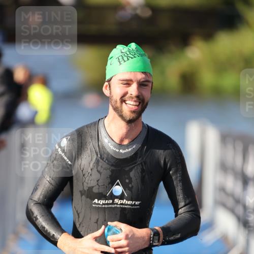 25.08.2024 - Elbe Triathlon Hamburg H.Heesch http://msf.ph/oto/6855957 25.08.2024 09:04:07 Schwimmen 206, 251, 255, 271, 317 meine-sportfotos.de