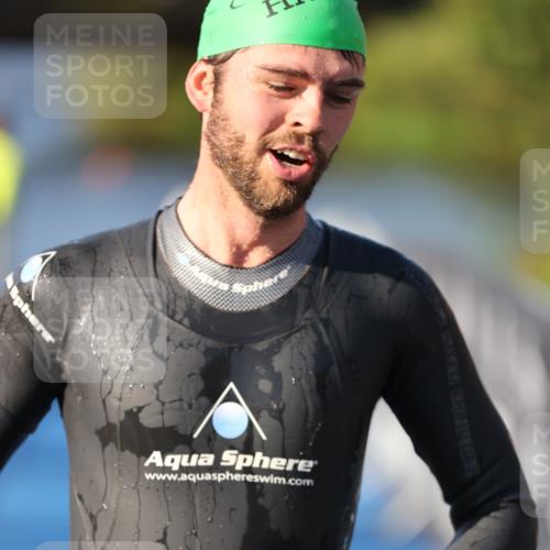 25.08.2024 - Elbe Triathlon Hamburg H.Heesch http://msf.ph/oto/6856014 25.08.2024 09:04:08 Schwimmen 206, 251, 255, 271, 317 meine-sportfotos.de