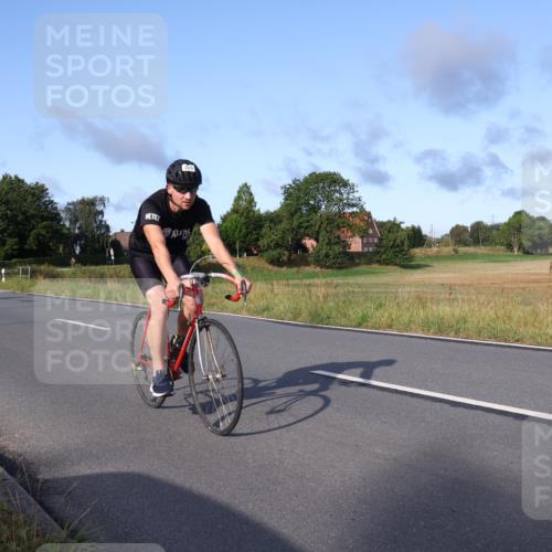 25.08.2024 - Elbe Triathlon Hamburg Fuchs,  Jonas http://msf.ph/oto/6856051 25.08.2024 09:19:21 Radfahren 243, 268, 396, 269, 319, 40 meine-sportfotos.de