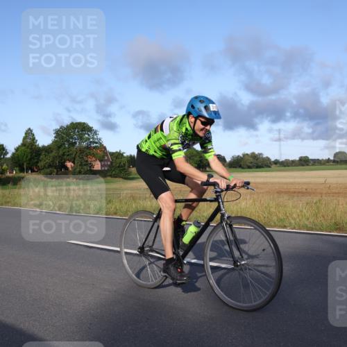 25.08.2024 - Elbe Triathlon Hamburg Fuchs,  Jonas http://msf.ph/oto/6856095 25.08.2024 09:19:23 Radfahren 268, 396, 269, 319, 40 meine-sportfotos.de