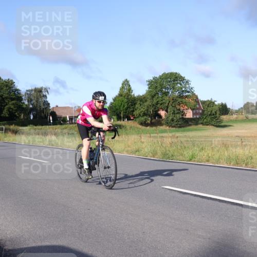 25.08.2024 - Elbe Triathlon Hamburg Fuchs,  Jonas http://msf.ph/oto/6856360 25.08.2024 09:19:47 Radfahren 199, 281, 99, 38 meine-sportfotos.de