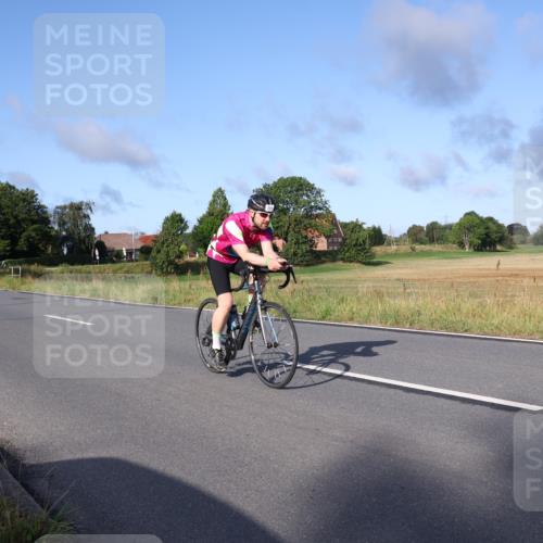 25.08.2024 - Elbe Triathlon Hamburg Fuchs,  Jonas http://msf.ph/oto/6856366 25.08.2024 09:19:48 Radfahren 199, 281, 99, 38 meine-sportfotos.de