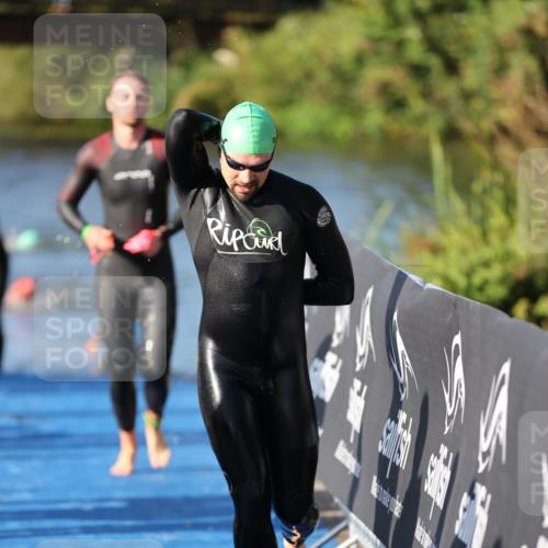25.08.2024 - Elbe Triathlon Hamburg H.Heesch http://msf.ph/oto/6856372 25.08.2024 09:04:47 Schwimmen 223, 265 meine-sportfotos.de