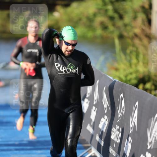 25.08.2024 - Elbe Triathlon Hamburg H.Heesch http://msf.ph/oto/6856409 25.08.2024 09:04:47 Schwimmen 223, 265 meine-sportfotos.de