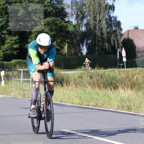 25.08.2024 - Elbe Triathlon Hamburg Fuchs,  Jonas http://msf.ph/oto/6856481 25.08.2024 09:19:55 Radfahren 99, 38, 48 meine-sportfotos.de