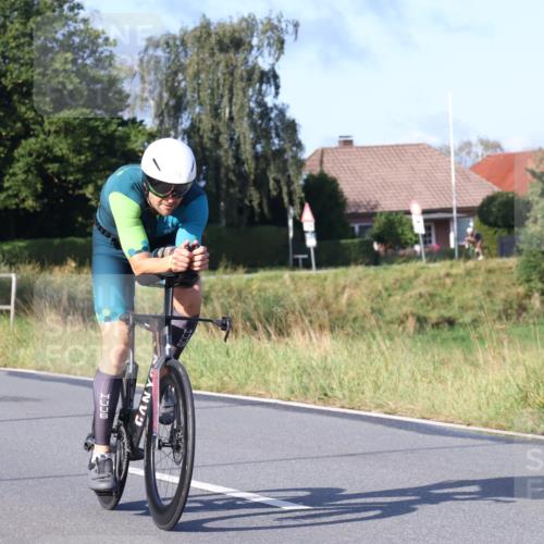 25.08.2024 - Elbe Triathlon Hamburg Fuchs,  Jonas http://msf.ph/oto/6856486 25.08.2024 09:19:55 Radfahren 99, 38, 48 meine-sportfotos.de