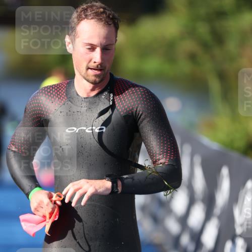 25.08.2024 - Elbe Triathlon Hamburg H.Heesch http://msf.ph/oto/6856502 25.08.2024 09:04:51 Schwimmen 223, 265 meine-sportfotos.de