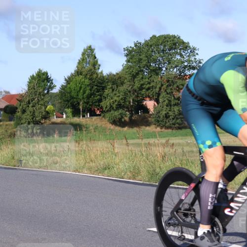 25.08.2024 - Elbe Triathlon Hamburg Fuchs,  Jonas http://msf.ph/oto/6856506 25.08.2024 09:19:56 Radfahren 99, 38, 48 meine-sportfotos.de