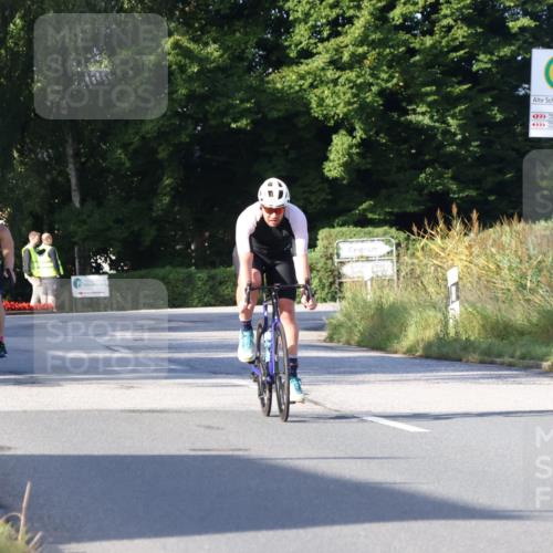 25.08.2024 - Elbe Triathlon Hamburg Fuchs,  Jonas http://msf.ph/oto/6856609 25.08.2024 09:20:13 Radfahren 336, 263, 279, 322 meine-sportfotos.de