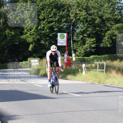 25.08.2024 - Elbe Triathlon Hamburg Fuchs,  Jonas http://msf.ph/oto/6856642 25.08.2024 09:20:14 Radfahren 263, 279, 322, 313 meine-sportfotos.de