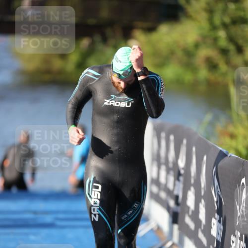 25.08.2024 - Elbe Triathlon Hamburg H.Heesch http://msf.ph/oto/6856799 25.08.2024 09:05:19 Schwimmen 231, 256, 264, 289 meine-sportfotos.de